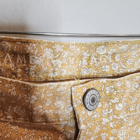 American Eagle Yellow Floral Jeans.  90s straight.  Women's size 14. - Picture 3 of 16